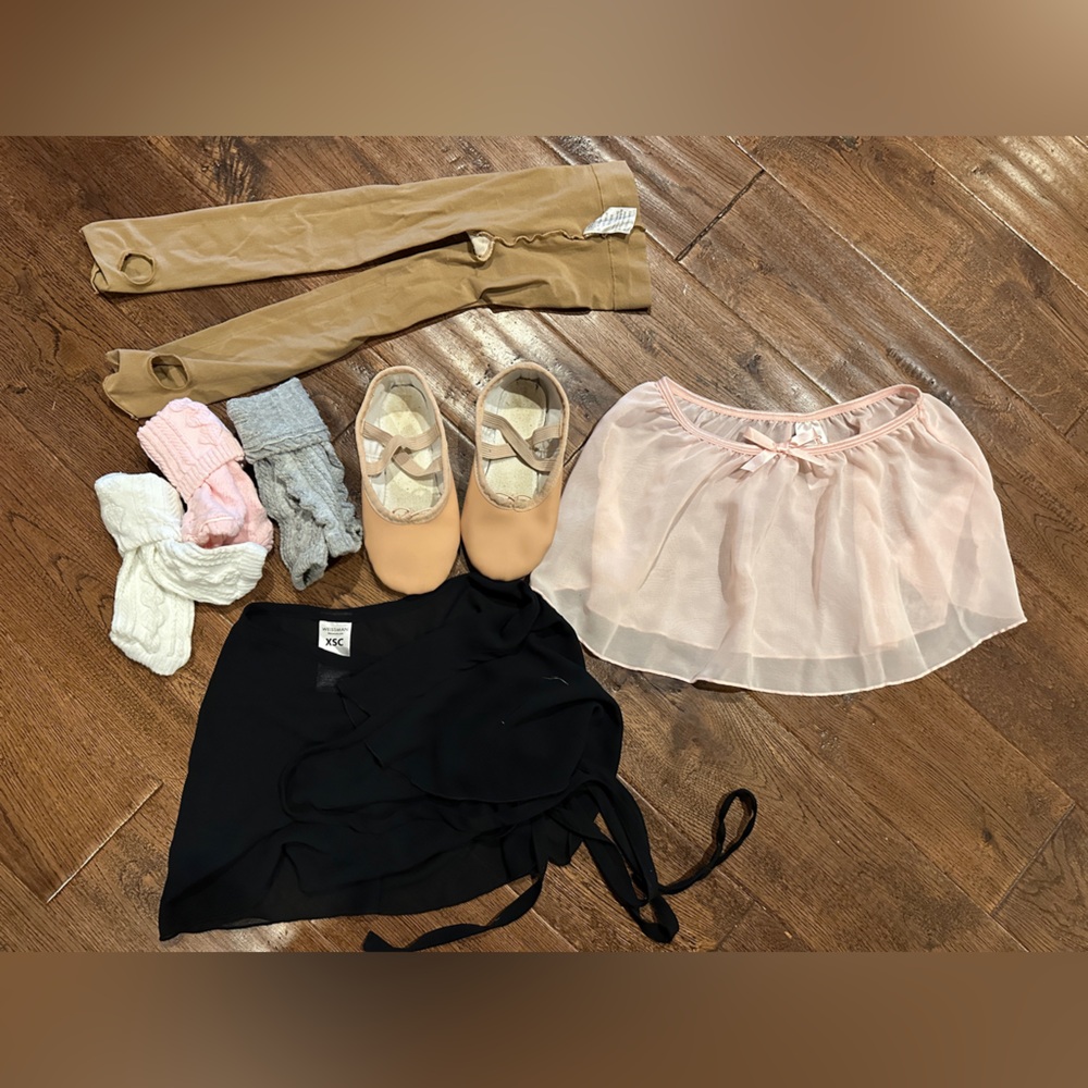 Small Girls Ballet Bundle with size 11 shoes